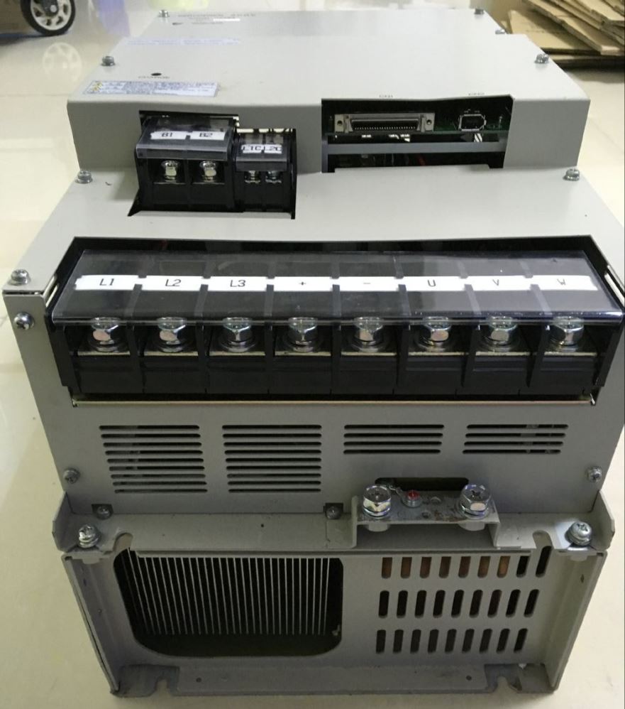 Yaskawa сервопривод SGDM-1AADA