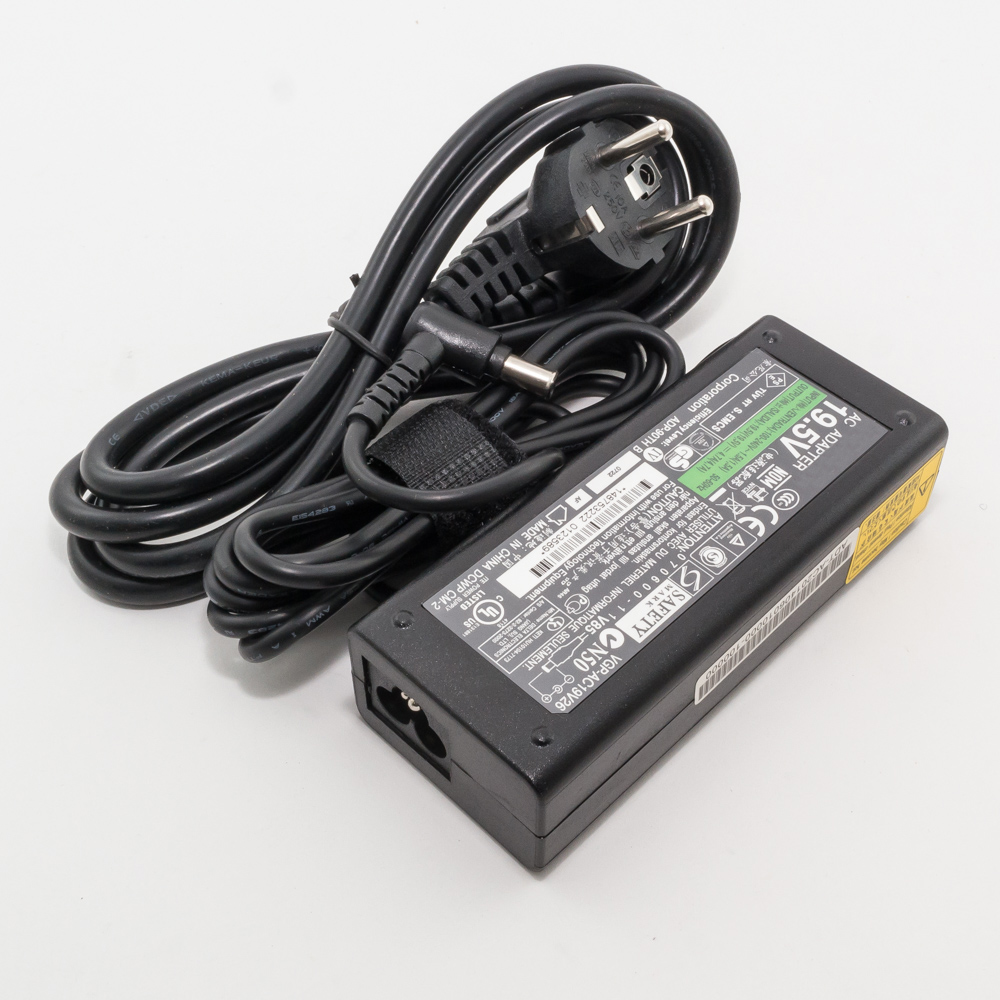 Зарядка для ноутбука Sony 19.5V 4.7A (90W) 6.0x4.4мм с иглой