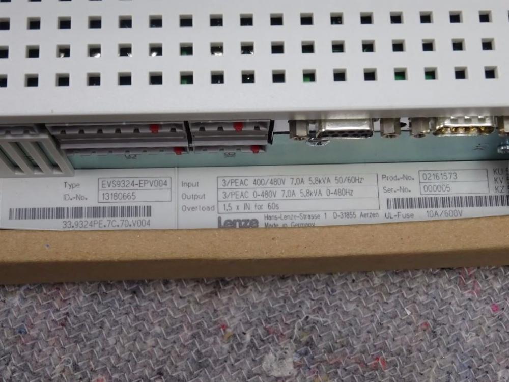 Сервопривод Lenze EVS9324-ESV004