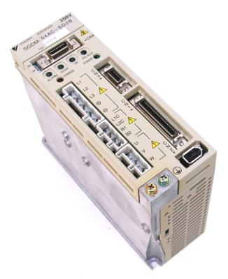 Сервопривод Yaskawa SGDM-04AC-SD2B
